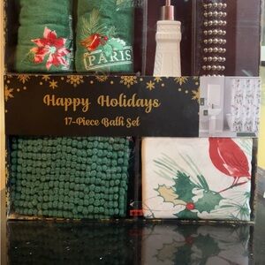 Aris Festive Green and Red Holiday Bath Set